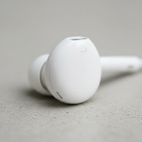 Apple Earpods Con Conector Lightning Originial. Blanco