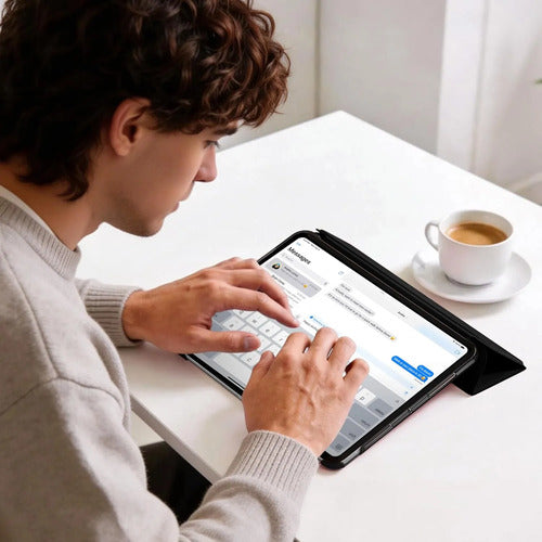Funda iPad Pro Trasera Translúcida Con Soporte Tríptico Negro